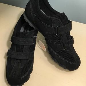 Easy Spirit black Velcro sneakers, size 10M, NEW